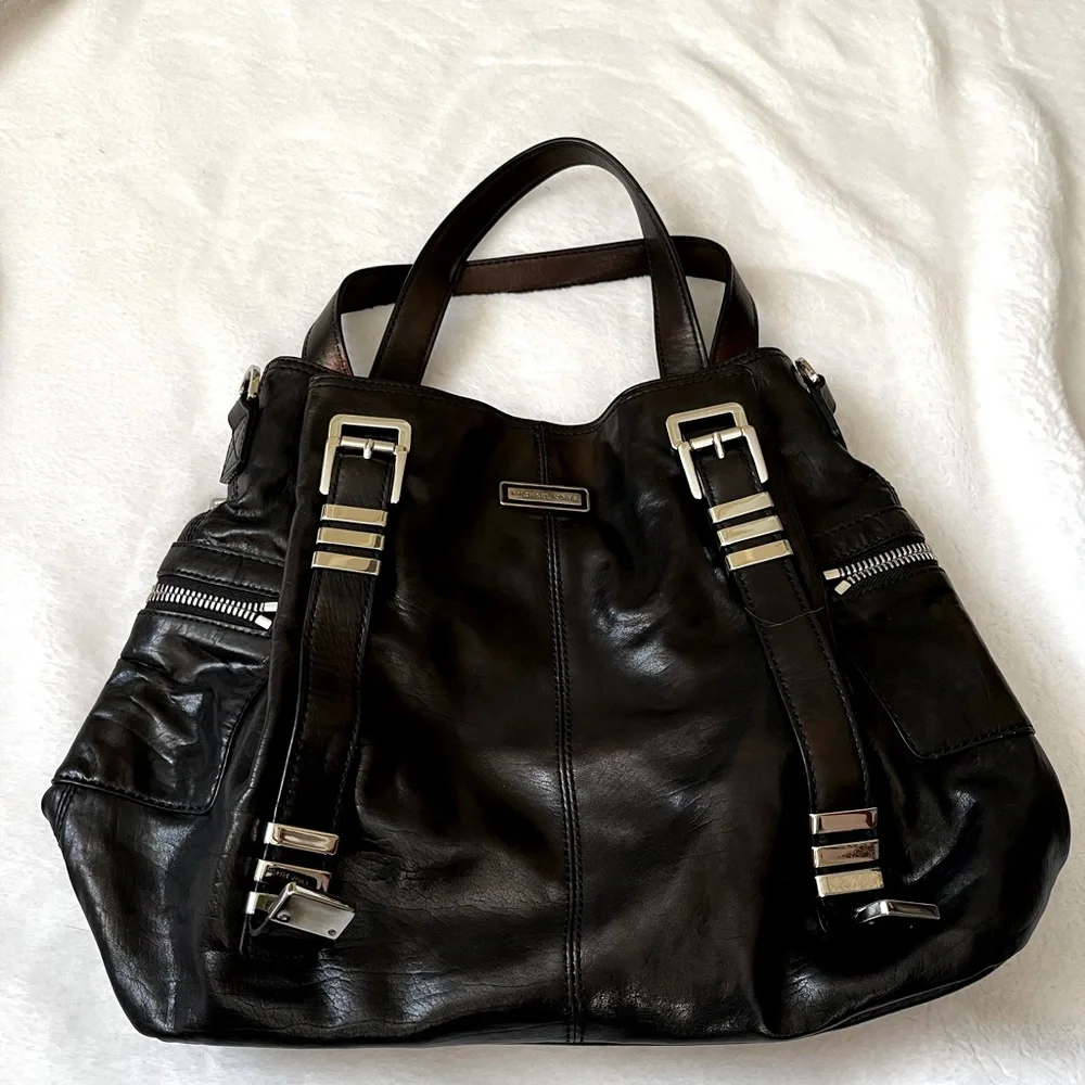 Black Michael Kors bag. - Picture 1 of 4
